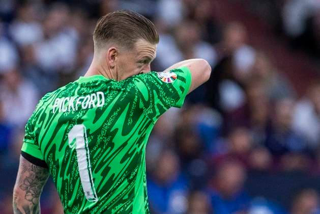 UEFA EURO, EM, Europameisterschaft,Fussball 2024: Gruppenspiel Serbien - England; 16.06.2024 Jordan Pickford (England, 1). UEFA EURO 2024: Gruppenspiel Serbien - England; Arena AufSchalke, Gelsenkirchen, am 16.06.2024 Copyright: xBEAUTIFULxSPORTS Meuselx