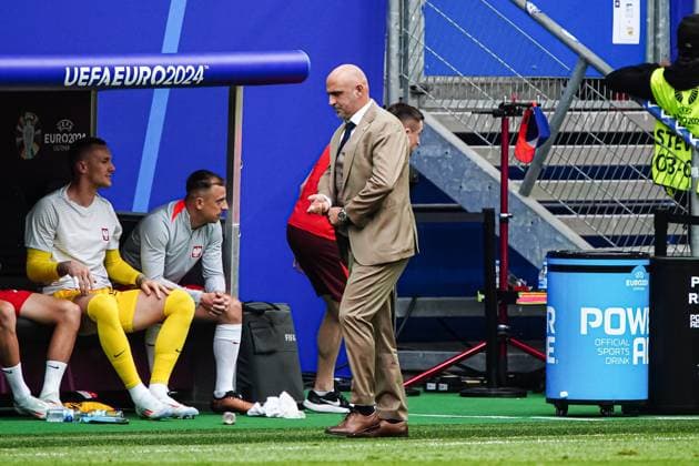 Michal Probierz (Polen, Trainer) GER, Polen vs. Niederlande, Fussball Europameisterschaft, UEFA EURO, EM, Europameisterschaft,Fussball 2024, Spieltag 1, 16.06.2024 GER, Polen vs. Niederlande, Fussball Europameisterschaft, UEFA Euro 2024, Spieltag 1, 16.06.2024 Hamburg Copyright: xEibner-Pressefoto MarcelxvonxFehrnx EP_MFN