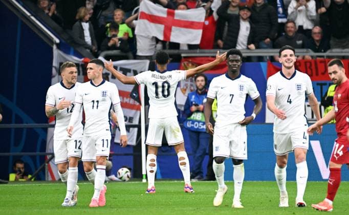 Fussball, Europameisterschaft, EURO 2024, Gruppe C, Veltins Arena Gelsenkirchen: Serbien - England; Jubel Jude Bellingham (ENG) nach seinem Tor zum 0:1. Jubel, Freude, Aktion.