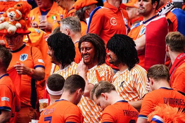 Fans von Niederlande GER, Polen vs. Niederlande, Fussball Europameisterschaft, UEFA EURO, EM, Europameisterschaft,Fussball 2024, Spieltag 1, 16.06.2024 GER, Polen vs. Niederlande, Fussball Europameisterschaft, UEFA Euro 2024, Spieltag 1, 16.06.2024 Hamburg Copyright: xEibner-Pressefoto MarcelxvonxFehrnx EP_MFN