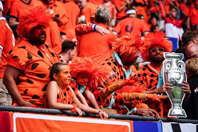 Fans von Niederlande GER, Polen vs. Niederlande, Fussball Europameisterschaft, UEFA EURO, EM, Europameisterschaft,Fussball 2024, Spieltag 1, 16.06.2024 GER, Polen vs. Niederlande, Fussball Europameisterschaft, UEFA Euro 2024, Spieltag 1, 16.06.2024 Hamburg Copyright: xEibner-Pressefoto MarcelxvonxFehrnx EP_MFN
