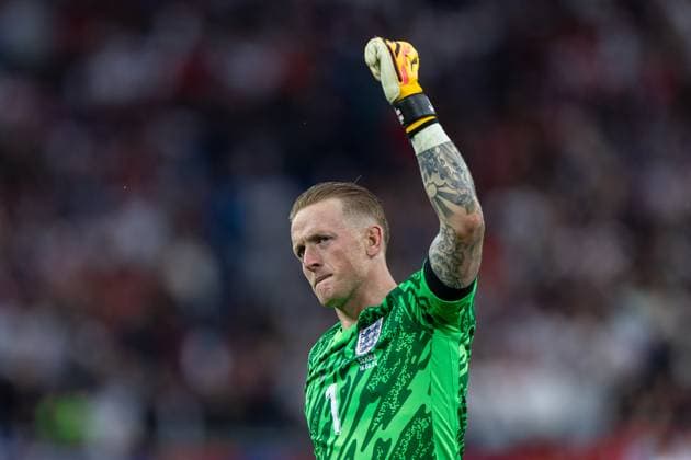 Football - UEFA EURO, EM, Europameisterschaft,Fussball 2024 - Group C - Serbia v England GELSENKIRCHEN, GERMANY - Sunday, June 16, 2024: England s goalkeeper Jordan Pickford celebrates his side s opening goal during the UEFA Euro 2024 Group C match between Serbia and England at the Arena AufSchalke. (Photo by David Rawcliffe Propaganda) GELSENKIRCHEN Arena AufSchalke NORTH RHINE-WESTPHALIA GERMANY  Copyright: xDavidxRawcliffex P2024-06-16-Serbia_England-26