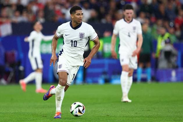 Serbia v England 16 June 2024, Gelsenkirchen - UEFA EURO, EM, Europameisterschaft,Fussball 2024 - Group C - Serbia v England - Jude Bellingham of England - Photo: Charlotte Wilson Offside. Gelsenkirchen Germany Copyright: xCharlottexWilsonx xOffsidexOffside