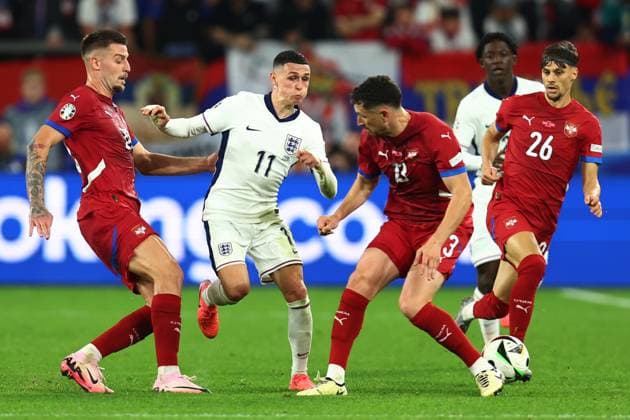 Serbia v England 16 June 2024, Gelsenkirchen - UEFA EURO, EM, Europameisterschaft,Fussball 2024 - Group C - Serbia v England - Phil Foden of England is blocked by Milos Veljkovic of Serbia - Photo: Charlotte Wilson Offside. Gelsenkirchen Germany Copyright: xCharlottexWilsonx xOffsidexOffside