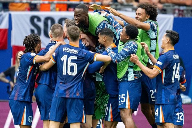 June 16, 2024, Hamburg, Germany: Wout Weghorst of Netherlands celebrates after scoring a goal during the UEFA EURO, EM, Europameisterschaft,Fussball 2024 Group D match between Poland and Netherlands at the Volksparkstadion in Hamburg. Hamburg Germany - ZUMAs227 20240616_zip_s227_023 Copyright: xMateuszxSlodkowskix