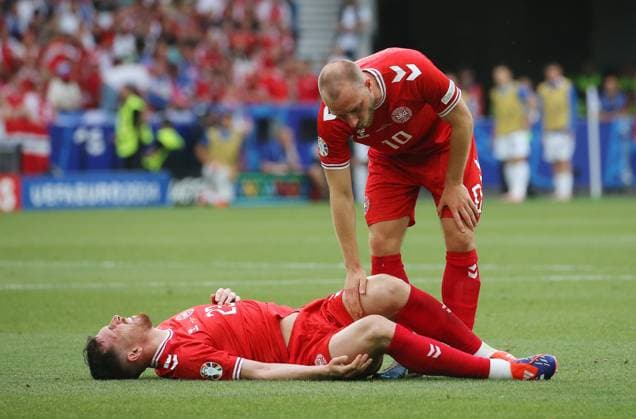 BAU 16.06.2024 Stuttgart Fußball EM 2024 Slowenien vs. Dänemark, v.l. Pierre-Emile Hojbjerg, Christian Eriksen (DEN)
