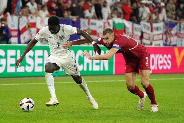 EURO 2024, Fussball, UEFA EURO, EM, Europameisterschaft,Fussball 2024, EM 2024, Gruppenphase, Gruppe C, Serbien-England, ArenaAufSchalke, Gelsenkirchen, Bukayo Saka, England, Strahinja Pavlovic,