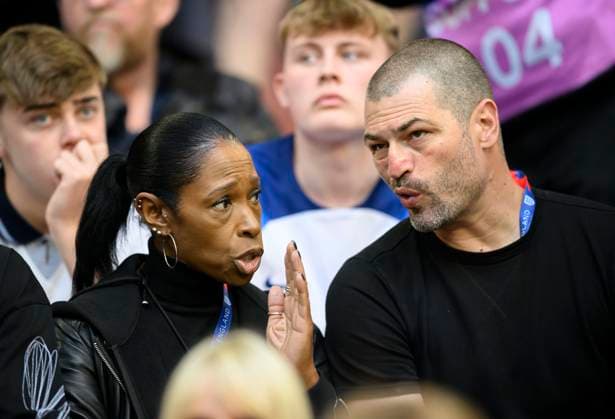 die Eltern von BELLINGHAM Jude (ENG nicht im Bild), Mutter Denise Bellingham, Vater Mark Bellingham, Vorrunde 1. Spieltag, Gruppe C, Match M05, Serbien (SRB) - England (ENG), am 16.06.2024 in Gelsenkirchen Deutschland. Fussball Europameisterschaft 2024 vom 14.06. - 14.07.2024 in Deutschland. Â