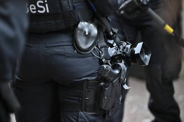 GELSENKIRCHEN, GERMANY - JUNE 16: close up on Polce gun during the Police secure the area outside a restaurant where a Serbia fans fight with others fans incident involving Serbian President son Danilo Vucic in Gelsenkirchen city centre of before the UEFA EURO, EM, Europameisterschaft,Fussball 2024 group stage match between Serbia and England at Arena AufSchalke on June 16, 2024 in Gelsenkirchen, Germany.Photo by Sebastian Frej Serbia v England: Group C - UEFA EURO 2024 Copyright: xSebastianxFrej MBxMediax