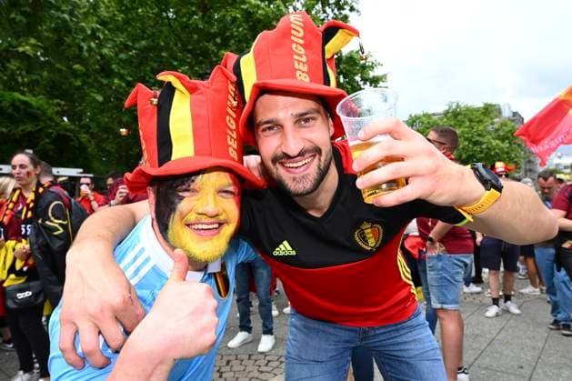 Belgium v Slovakia Group E - UEFA EURO, EM, Europameisterschaft,Fussball 2024 FRANKFURT AM MAIN, GERMANY - JUNE 17 : Supporters and fans ahead of the UEFA EURO 2024 European Football Championship tournament group E stage match between Belgium and Slovakia at Frankfurt Arena on June 17, 2024 in Frankfurt am Main, Germany, 17 06 2024 Frankfurt am Main Germany  Copyright: xVincentxKalutx