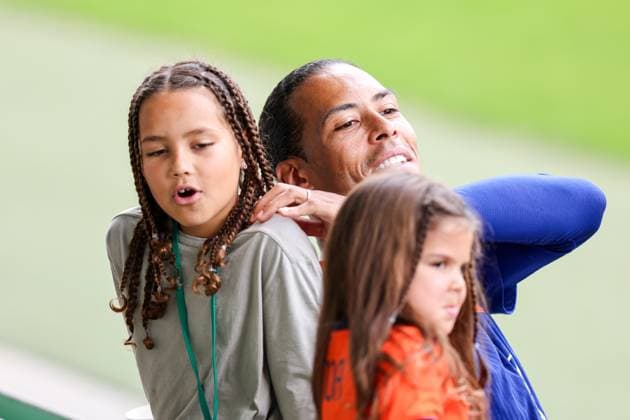 2024-06-17 Training Session Netherlands WOLFSBURG, GERMANY - JUNE 17: Virgil van Dijk of The Netherlands with his children daughters during a training session prior to the Group D - UEFA EURO, EM, Europameisterschaft,Fussball 2024 match between Netherlands and France at AOK Stadium on June 17, 2024 in Wolfsburg, Germany. (Photo by Peter Lous BSR Agency) Wolfsburg Germany Content not available for redistribution in The Netherlands directly or indirectly through any third parties. Copyright: xBSRxAgencyx