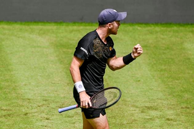 Dominik Koepfer GER zeigt die Faust 17.06.2024 Tennis Terra Wortmann Open, ATP, Tennis Herren World Tour 500, , OWL ARENA, Halle (Westfalen), NRW Germany