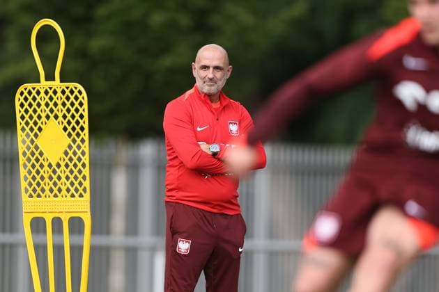 17.06.2024 HANNOVER, NIEMCY PILKA NOZNA (FOOTBALL) UEFA EURO, EM, Europameisterschaft,Fussball 2024 - CENTRUM TRENINGOWE REPREZENTACJI POLSKI - HANNOVER 96 ACADEMIE KONFERENCJA PRASOWA I TRENING REPREZENTACJI POLSKI NZ MICHAL PROBIERZ TRENER HEAD COACH SELEKCJONER REPREZENTACJI POLSKI FOTO LUKASZ GROCHALA CYFRASPORT NEWSPIX.PL --- Newspix.pl  20240617CSLG0117