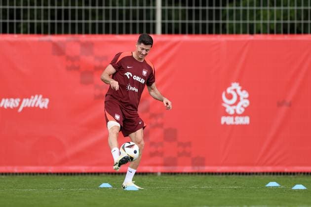 HANOWER 17.06.2024 TRENING REPREZENTACJI POLSKI NA EURO 2024 --- POLISH FOOTBALL national team, Nationalteam TRAINING SESSION ON EURO 2024 IN HANOVER ROBERT LEWANDOWSKI FOT. PIOTR KUCZA FOTOPYK NEWSPIX.PL --- Newspix.pl  240617PYK1069