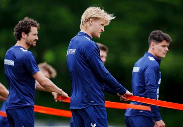 Kasper Dolberg (C) Thomas Delaney (L) and Christian Noergaard during the national team, Nationalteam s training in Freudenstadt, Germany Monday the 17th of June 2024. (Photo: Liselotte Sabroe Ritzau Scanpix) , Stuttgart Tyskland Copyright: Ritzau Scanpix LiselottexSabroex spdk20240617-135252-L