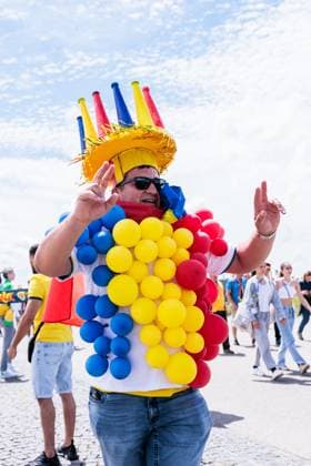UEFA EURO 2024: Rumänien - Ukraine; 17.06.2024 Fans von Rumänien in Kostüm UEFA EURO 2024: Rumänien - Ukraine ; Munich Football Arena, München am 17.06.2024 Copyright: xBEAUTIFULxSPORTS Wunderlx