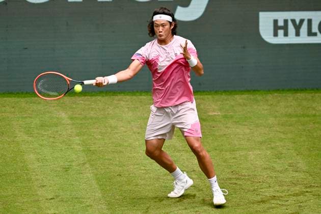 Zhizhen Zhang CHN 17.06.2024 Tennis Terra Wortmann Open, ATP, Tennis Herren World Tour 500, , OWL ARENA, Halle (Westfalen), NRW Germany