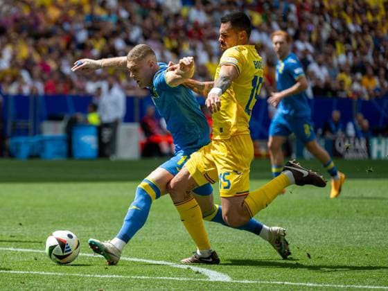 Artem Dovbyk (Ukraine, 11), Andonie Andrei Burca (Rumaenien, 15) , GER, Rumaenien vs. Ukraine, Fussball Europameisterschaft, UEFA EURO, EM, Europameisterschaft,Fussball 2024, Gruppe E, 1. Spieltag, 17.06.2024, GER, Rumaenien vs. Ukraine, Fussball Europameisterschaft, UEFA EURO 2024, Gruppe E, 1. Spieltag, 17.06.2024 Muenchen Copyright: xEibner-Pressefoto SaschaxWaltherx EP_SWA