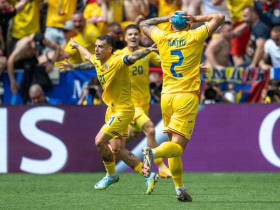Tor zum 1:0 durch Nicolae Claudiu Stanciu (Rumaenien, 21), mit Dennis Man (Rumaenien, 20) und Andrei Florin Ratiu (Rumaenien, 02), GER, Rumaenien vs. Ukraine, Fussball Europameisterschaft, UEFA EURO, EM, Europameisterschaft,Fussball 2024, Gruppe E, 1. Spieltag, 17.06.2024, GER, Rumaenien vs. Ukraine, Fussball Europameisterschaft, UEFA EURO 2024, Gruppe E, 1. Spieltag, 17.06.2024 Muenchen Copyright: xEibner-Pressefoto SaschaxWaltherx EP_SWA