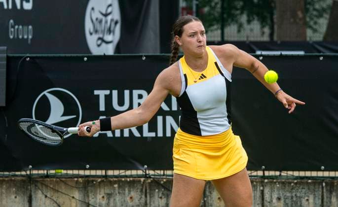 17.06.2024, WTA, Tennis Damen 500, Tennis, Damen, ecotrans Ladies Open 2024, Berlin, 1. Runde, Doppel, Jule Niemeier (Deutschland) Noma Noha Akugue (Deutschland) gegen Makoto Ninomiya (Japan) Eri Hozumi (Japan) Jule Niemeier (Deutschland) Berlin Steffi-Graf-Stadion Berlin Deutschland