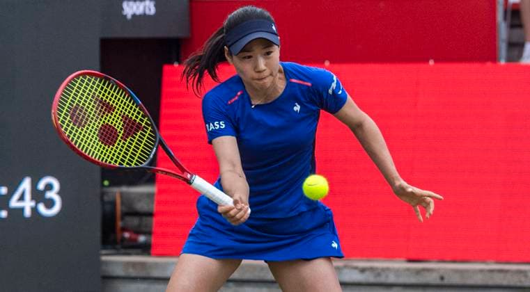 17.06.2024, WTA, Tennis Damen 500, Tennis, Damen, ecotrans Ladies Open 2024, Berlin, 1. Runde, Einzel, Nao Hibino (Japan) - Anna Nikolajewna Kalinskaja (Russland) Nao Hibino. (Japan) Berlin Steffi-Graf-Stadion Berlin Deutschland
