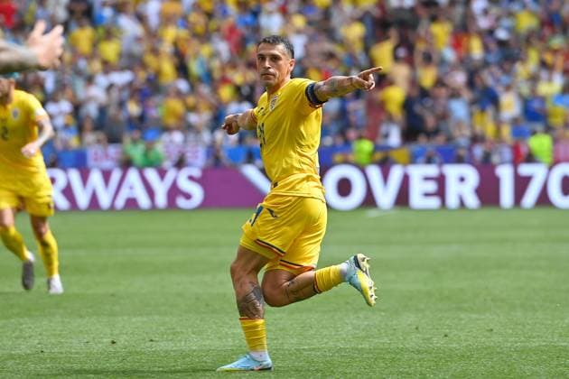 Torjubel Nicolae STANCIU (ROM) nach Tor zum 1-0, Jubel,Freude,Begeisterung,Aktion. Gruppenphase Gruppe C Rumaenien (ROU) - Ukraine (UKR) am 17.06.2024 Fussball Arena Muenchen, Fussball UEFA EURO, EM, Europameisterschaft,Fussball 2024 GERMANY vom 14.06.2024 - 14.07.2024.