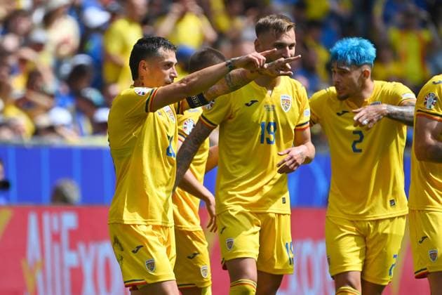 Torjubel Nicolae STANCIU (ROM) nach Tor zum 1-0 mit Denis DRAGUS (ROM) und Andrei Ratiu (ROM), Gruppenphase Gruppe C Rumaenien (ROU) - Ukraine (UKR) am 17.06.2024 Fussball Arena Muenchen, Fussball UEFA EURO, EM, Europameisterschaft,Fussball 2024 GERMANY vom 14.06.2024 - 14.07.2024. Â