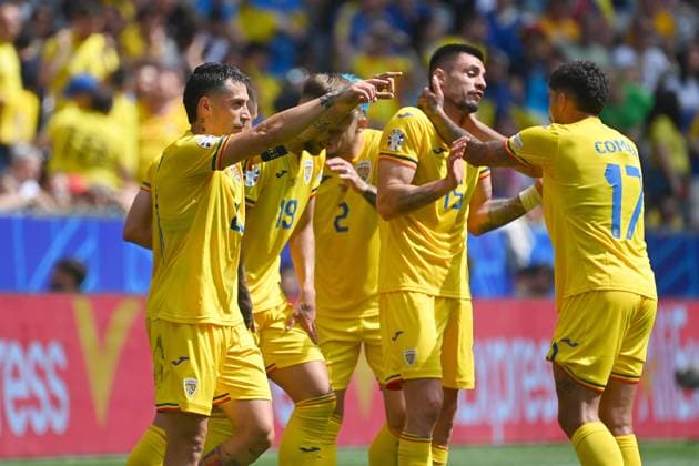 Torjubel Nicolae STANCIU (ROM) nach Tor zum 1-0 mit Denis DRAGUS (ROM), Andrei BURCA (ROM) und Andrei Ratiu (ROM), Gruppenphase Gruppe C Rumaenien (ROU) - Ukraine (UKR) am 17.06.2024 Fussball Arena Muenchen, Fussball UEFA EURO, EM, Europameisterschaft,Fussball 2024 GERMANY vom 14.06.2024 - 14.07.2024. Â