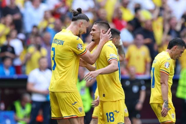 Torjubel von Radu DraguÈ™in 3 (Romaenien), Razvan Marin 18 (Romaenien) zum 2:0, Rumaenien vs. Ukraine Fussball, UEFA EURO, EM, Europameisterschaft,Fussball 2024, Gruppenphase, 1. Spieltag, 17.06.2024 Muenchen Bayern Deutschland