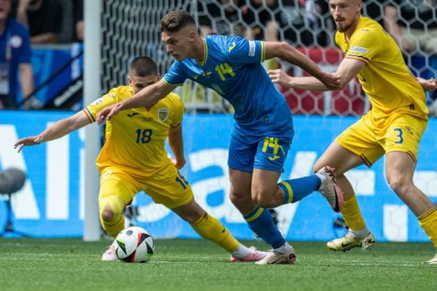 Razvan Gabriel Marin (Rumaenien, 18), Georgiy Sudakov (Ukraine, 14), GER, Rumaenien vs. Ukraine, Fussball Europameisterschaft, UEFA EURO, EM, Europameisterschaft,Fussball 2024, Gruppe E, 1. Spieltag, 17.06.2024, GER, Rumaenien vs. Ukraine, Fussball Europameisterschaft, UEFA EURO 2024, Gruppe E, 1. Spieltag, 17.06.2024 Muenchen Copyright: xEibner-Pressefoto SaschaxWaltherx EP_SWA