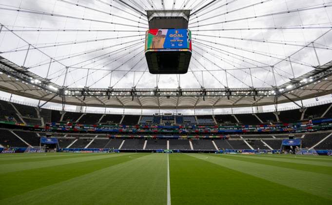 17.06.2024, xscotx, Fussball EM 2024, Belgien - Slowakei, emspor, v.l. Ansicht Übersicht Uebersicht Frankfurt Arena Waldstadion Deutsche Bank Park Rasen Spielfeld Feld Innenraum Eckfahne Tribüne Tribuene Frankfurt am Main