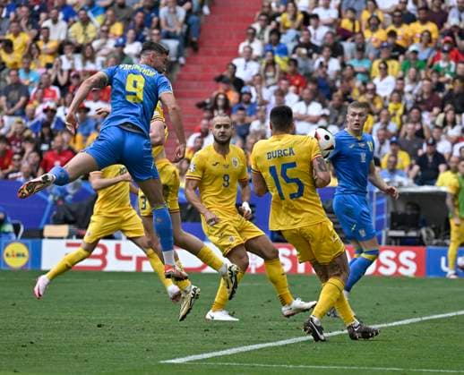 17.06.2024, Fussball UEFA EURO, EM, Europameisterschaft,Fussball 2024, Vorrunde, Match 10, Rumänien - Ukraine, in der Fußball Arena München. Roman Yaremchuk (Ukraine) mit einer Torchance