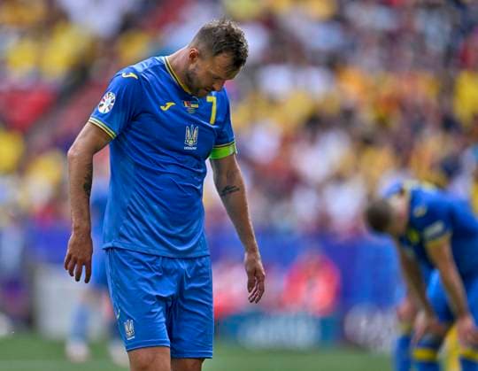 17.06.2024, Fussball UEFA EURO, EM, Europameisterschaft,Fussball 2024, Vorrunde, Match 10, Rumänien - Ukraine, in der Fußball Arena München. Andriy Yarmolenko (Ukraine) ist enttäuscht.