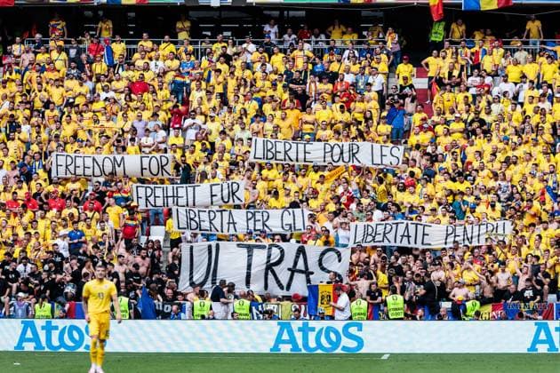 UEFA EURO 2024: Rumänien - Ukraine; 17.06.2024 Banner in der Kurve der Fans von Rumänien Freiheit Für Ultras UEFA EURO 2024: Rumänien - Ukraine; Munich Football Arena, München am 17.06.2024 Copyright: xBEAUTIFULxSPORTS Wunderlx