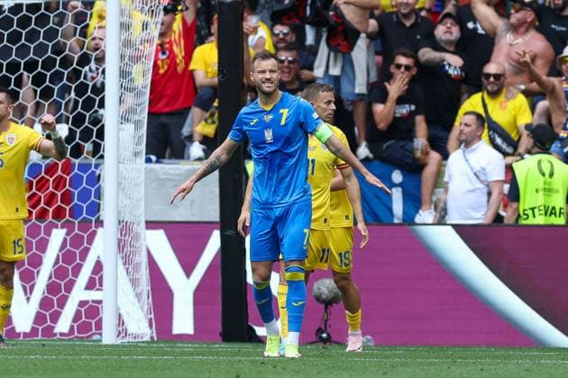 enttaeuschung bei Andriy Yarmolenko 7 (Ukarine), Rumaenien vs. Ukraine Fussball, UEFA EURO, EM, Europameisterschaft,Fussball 2024, Gruppenphase, 1. Spieltag, 17.06.2024 Muenchen Bayern Deutschland