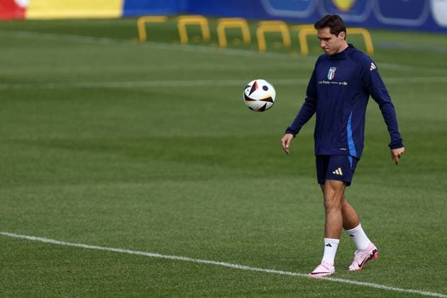 Training Session Federico Chiesa of Italy in action during Italy training session at Hemberg-Stadion on June 17, 2024 in Iserlohn, Germany . Iserlohn Hemberg-Stadion Germany Copyright: xMarcoxCanonierox
