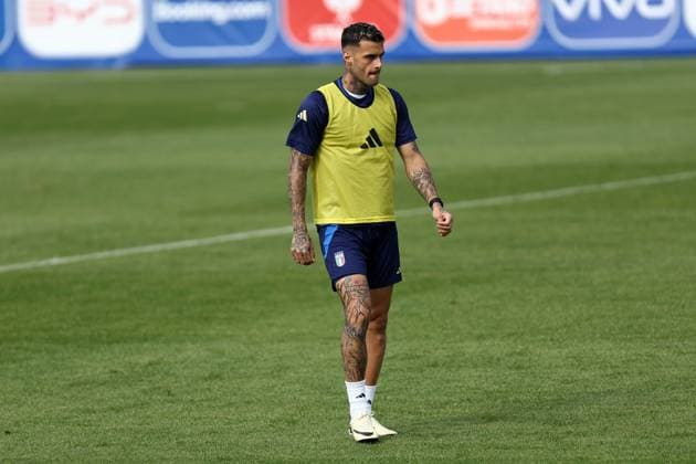 Training Session Gianluca Scamacca of Italy looks on during Italy training session at Hemberg-Stadion on June 17, 2024 in Iserlohn, Germany . Iserlohn Hemberg-Stadion Germany Copyright: xMarcoxCanonierox