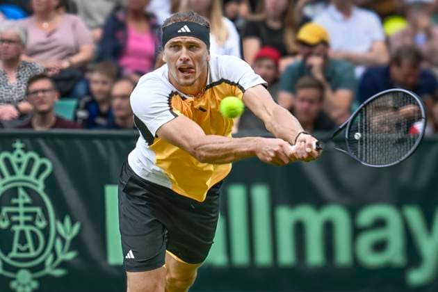 Sport Themen der Woche KW25 Sport Bilder des Tages Alexander Zverev GER 17.06.2024 Tennis Terra Wortmann Open, ATP, Tennis Herren World Tour 500, , OWL ARENA, Halle (Westfalen), NRW Germany *** Alexander Zverev GER 17 06 2024 Tennis Terra Wortmann Open, ATP World Tour 500, , OWL ARENA, Halle Westfalen , NRW Germany Copyright: xpepphotox xHorstxMauelshagenx pep00321, pep_20240617_hm