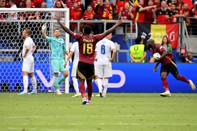 17.06.2024, xjrdrx, Fussball EM 2024, Belgien - Slowakei emspor, v.l. Torjubel nach dem Abseitstor celebrating the goal celebrate Romelu Lukaku Bolingoli (Belgien) (DFL DFB REGULATIONS PROHIBIT ANY USE OF PHOTOGRAPHS as IMAGE SEQUENCES and or QUASI-VIDEO) Frankfurt