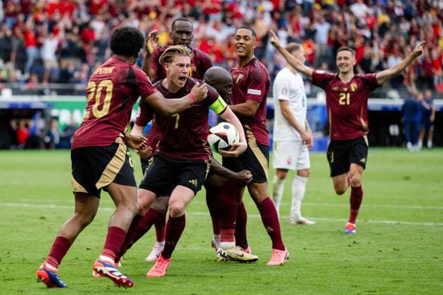 240617 Kevin De Bruyne and Romelu Lukaku of Belgium celebrate a goal that was later disallowed during the UEFA EURO, EM, Europameisterschaft,Fussball 2024 Football Championship match between Belgium and Slovakia on June 17, 2024 in Frankfurt. Photo: Mathias Bergeld BILDBYRAN kod MB MB0937 fotboll football soccer fotball fotbolls-em europamästerskap em uefa euro uefa european football championship euro 2024 belgien belgium slovakien slovakia bbeng jubel Copyright: MATHIASxBERGELD BB240617MB105