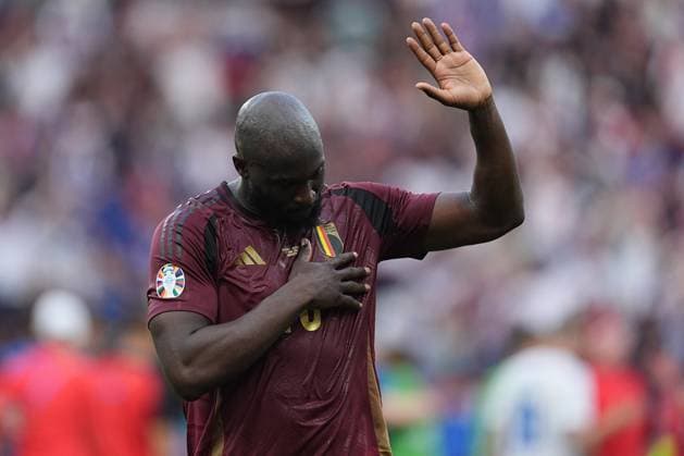 2024-06-17 Belgium v Slovakia - Group E - UEFA EURO, EM, Europameisterschaft,Fussball 2024 FRANKFURT, GERMANY - JUNE 17: Romelu Lukaku of Belgium is thanking the fans during the Group E - UEFA EURO 2024 match between Belgium and Slovakia at Deutsche Bank Park on June 17, 2024 in Frankfurt, Germany. (Photo by Joris Verwijst BSR Agency) Frankfurt Germany Content not available for redistribution in The Netherlands directly or indirectly through any third parties. Copyright: xBSRxAgencyx