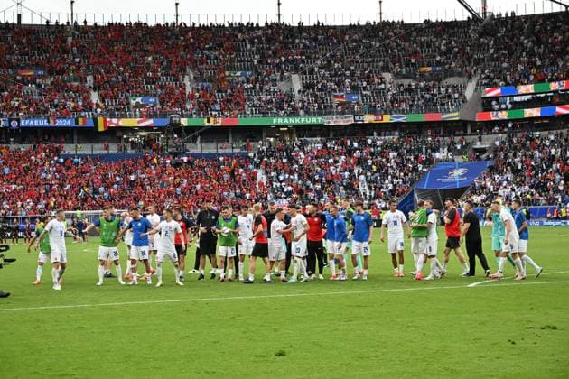 17.06.2024, xjrdrx, Fussball EM 2024, Belgien - Slowakei emspor, v.l. Jubel, Freude, Emotionen ueber den Sieg bei der Slowakei (DFL DFB REGULATIONS PROHIBIT ANY USE OF PHOTOGRAPHS as IMAGE SEQUENCES and or QUASI-VIDEO) Frankfurt
