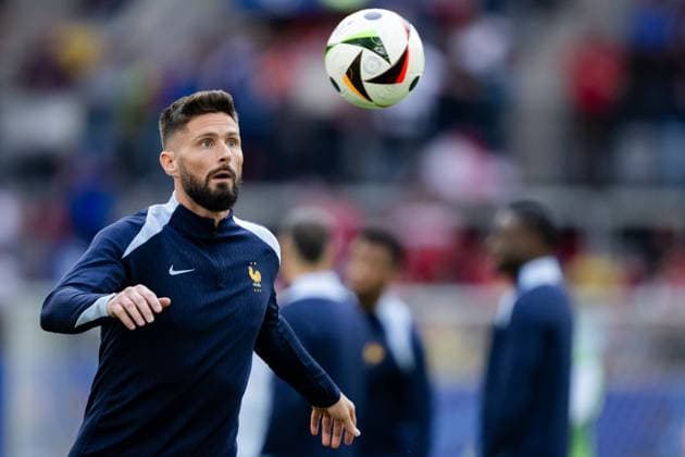 240617 Olivier Giroud of France ahead of the UEFA EURO, EM, Europameisterschaft,Fussball 2024 Football Championship match between Austria and France on June 17, 2024 in Düsseldorf. Photo: Jesper Zerman BILDBYRAN kod JZ JZ0540 fotboll football soccer fotball fotbolls-em europamästerskap em uefa euro uefa european football championship euro 2024 österrike austria frankrike france bbeng Copyright: JESPERxZERMAN BB240617JZ035