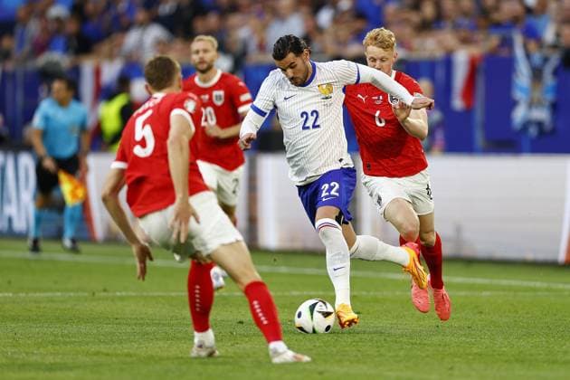 DUSSELDORF, Dusseldorf Arena ,17-06-2024 , European Football Championship Euro2024, Group stage match no.8 between Austria and France. France player Theo Hernande and Austria player Nicolas Seiwald Austria - France(Euro2024)  x25519147x Copyright: