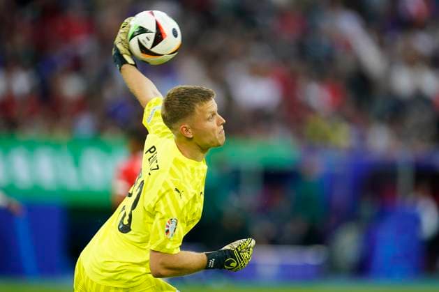 GER: Austria v France. UEFA EURO, EM, Europameisterschaft,Fussball 2024 Patrick Pentz of Austria during the UEFA Euro 2024 match between Austria and France, Group D date 1, played at Dusseldorf Arena on June 17, 2024 in Düsseldorf, Germany. kpng Copyright: xSergioxRuizx xPRESSINPHOTOx PS_240617_AUS_FRA_517
