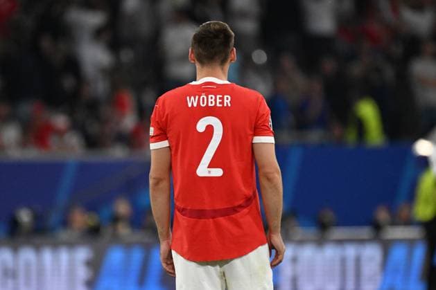 17.06.2024, xjhx, Fussball EM 2024, Österreich - Frankreich emspor, v.l. Maximilian Wöber Woeber (Oesterreich Österreich) (DFL DFB REGULATIONS PROHIBIT ANY USE OF PHOTOGRAPHS as IMAGE SEQUENCES and or QUASI-VIDEO) Düsseldorf *** 17 06 2024, xjhx, European Football Championship 2024, Austria France emspor, v l Maximilian Wöber Woeber Austria Austria DFL DFB REGULATIONS PROHIBIT ANY USE OF PHOTOGRAPHS as IMAGE SEQUENCES and or QUASI VIDEO Düsseldorf