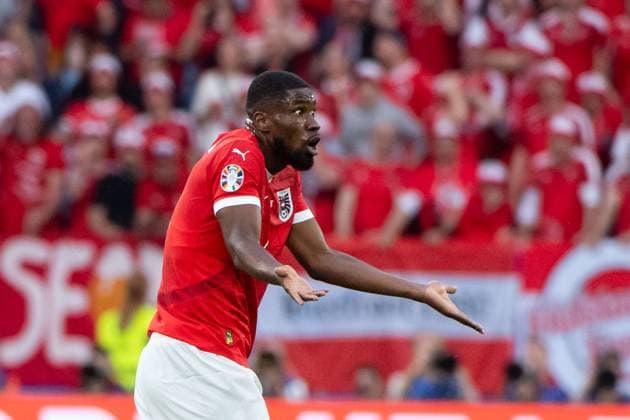 Kevin Danso (Oesterreich, 04) gestikuliert, GER, Austria (AUT) vs France (FRA), Fussball Europameisterschaft, UEFA EURO, EM, Europameisterschaft,Fussball 2024, Gruppe D, 1. Spieltag, 17.06.2024 GER, Austria (AUT) vs France (FRA), Fussball Europameisterschaft, UEFA EURO 2024, Gruppe D, 1. Spieltag, 17.06.2024 Duesseldorf Copyright: xEibner-Pressefoto Memmlerx EP_MMR