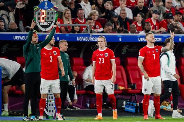 240617 Gernot Trauner, Patrick Wimmer and Marko Arnautovic of Austria during the UEFA EURO, EM, Europameisterschaft,Fussball 2024 Football Championship match between Austria and France on June 17, 2024 in Düsseldorf. Photo: Jesper Zerman BILDBYRAN kod JZ JZ0540 fotboll football soccer fotball fotbolls-em europamästerskap em uefa euro uefa european football championship euro 2024 österrike austria frankrike france bbeng Copyright: JESPERxZERMAN BB240617JZ103