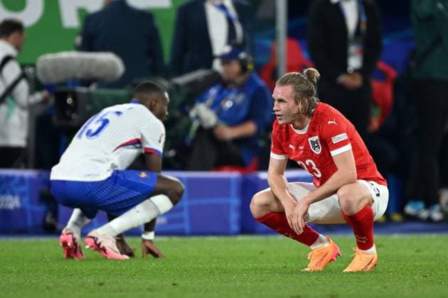 DUSSELDORF - Patrick Wimmer of Austria disappointment during the UEFA EURO, EM, Europameisterschaft,Fussball 2024 group D match between Austria and France at Esprit Arena on June 17, 2024 in Dusseldorf, Germany. ANP Hollandse Hoogte UEFA EURO 2024 2024 xVIxANPxSportx xxANPxIVx 501359412 originalFilename: 501359412.jpg