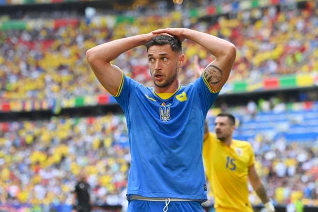 Roman YAREMCHUK (UKR), Enttaeuschung,Frust,enttaeuscht, frustriert,niedergeschlagen, Aktion,Einzelbild,angeschnittenes Einzelmotiv,Halbfigur,halbe Figur. Gruppenphase Gruppe C Rumaenien (ROU) - Ukraine (UKR) 3-0, am 17.06.2024 Fussball Arena Muenchen, Fussball UEFA EURO, EM, Europameisterschaft,Fussball 2024 GERMANY vom 14.06.2024 - 14.07.2024.